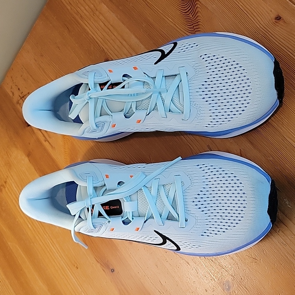 Nike Women's Quest 6 NWT NIB 9.5 Glacier Blue. Please read description. - Picture 2 of 4